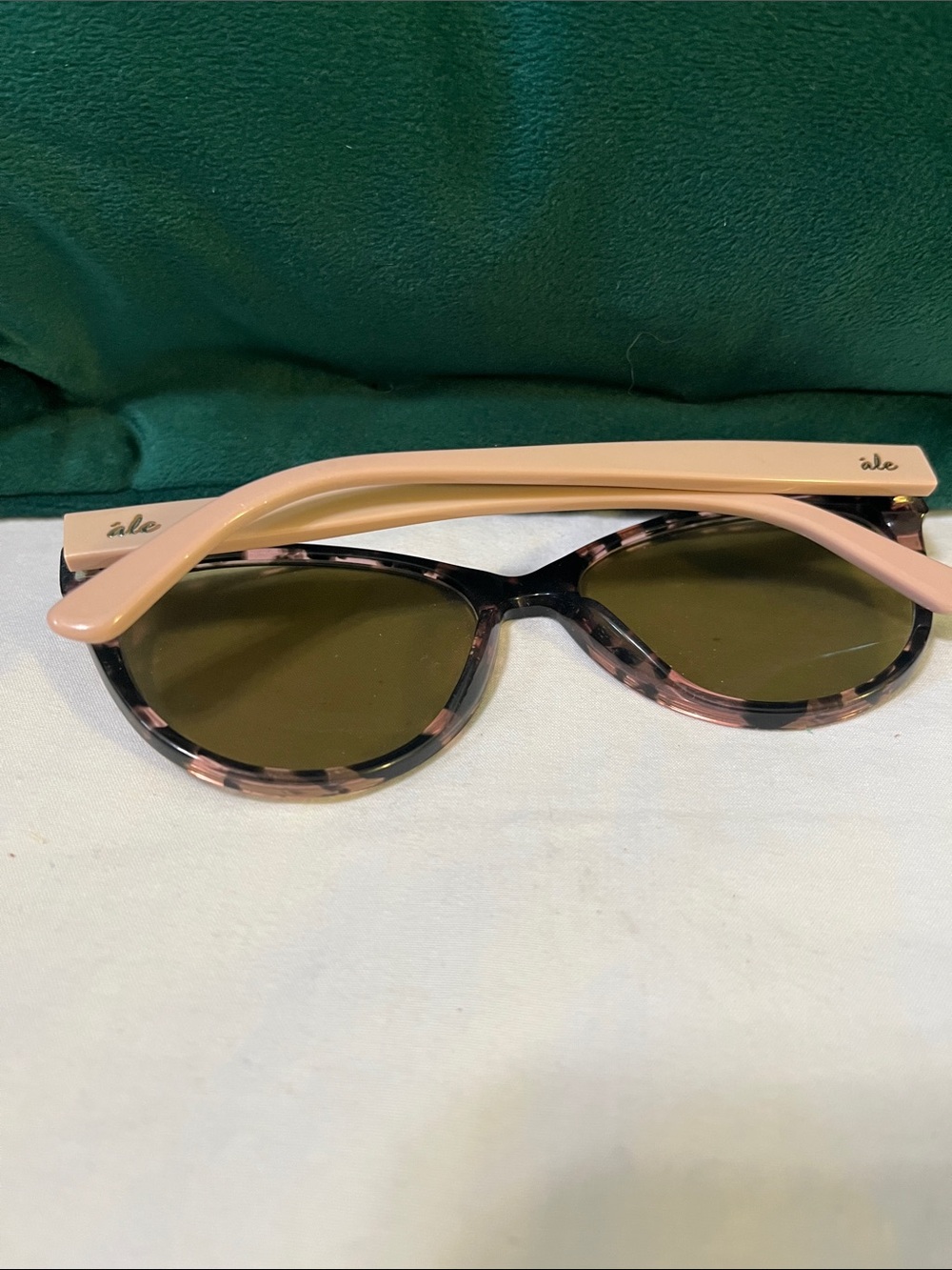 Tortoiseshell Cat-Eye Sunglasses with Blush Arms